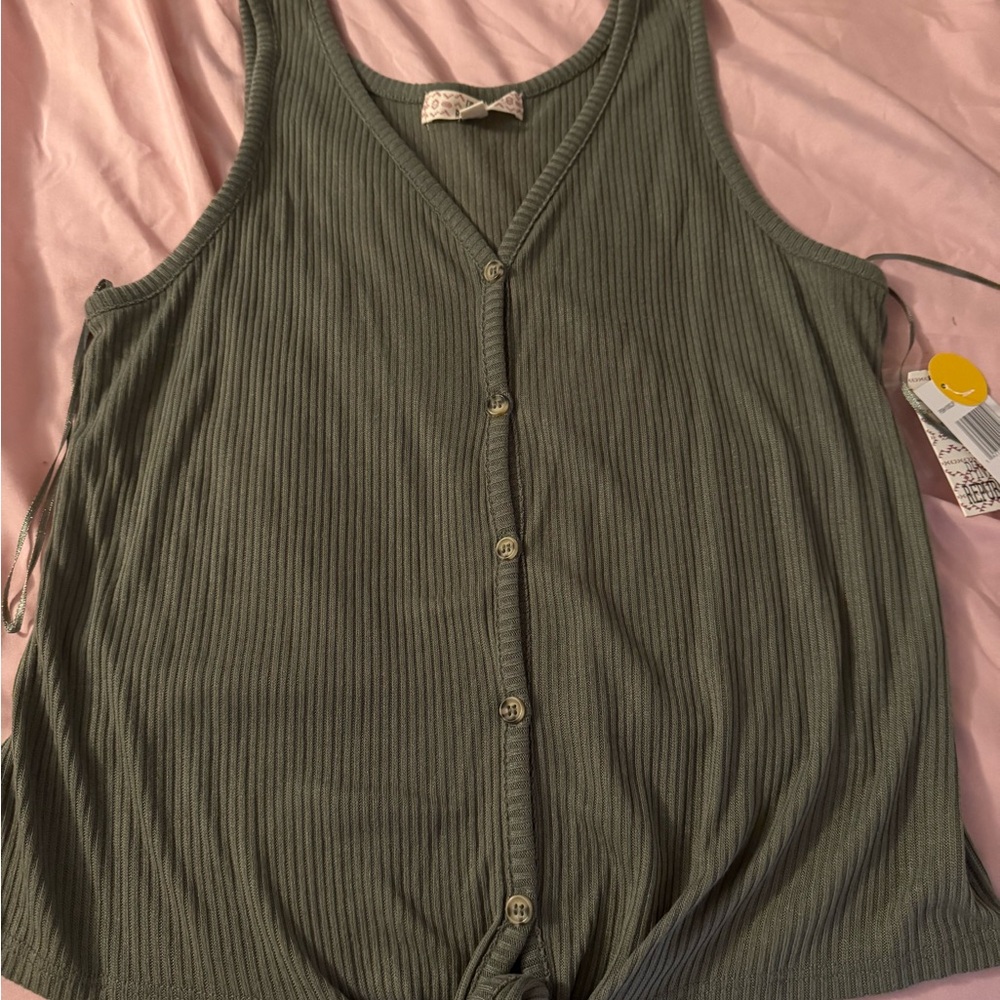 NEW Pink Republic Olive Button-Down Sleeveless Top